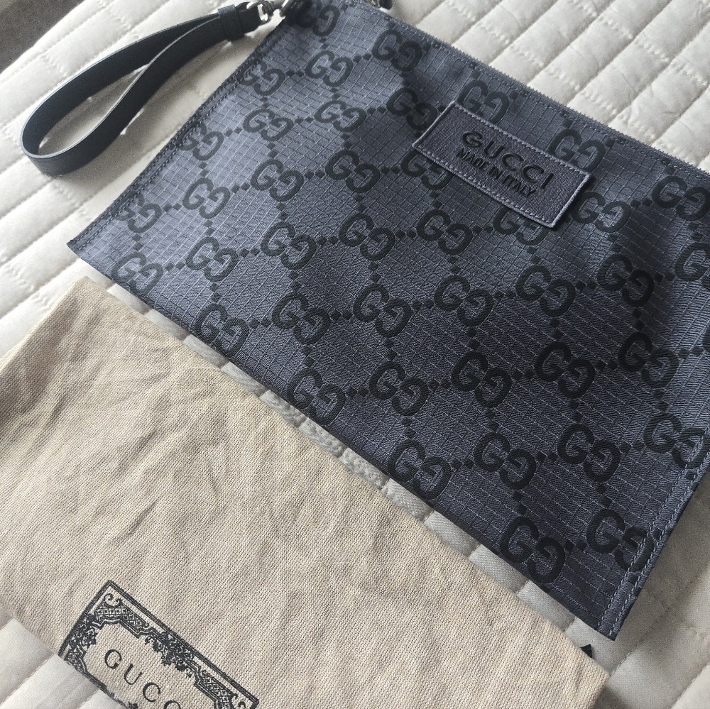 Gucci NWOT GG Monogram Ripstop Pouch Wristlet – Black Gray - Picture 14 of 15